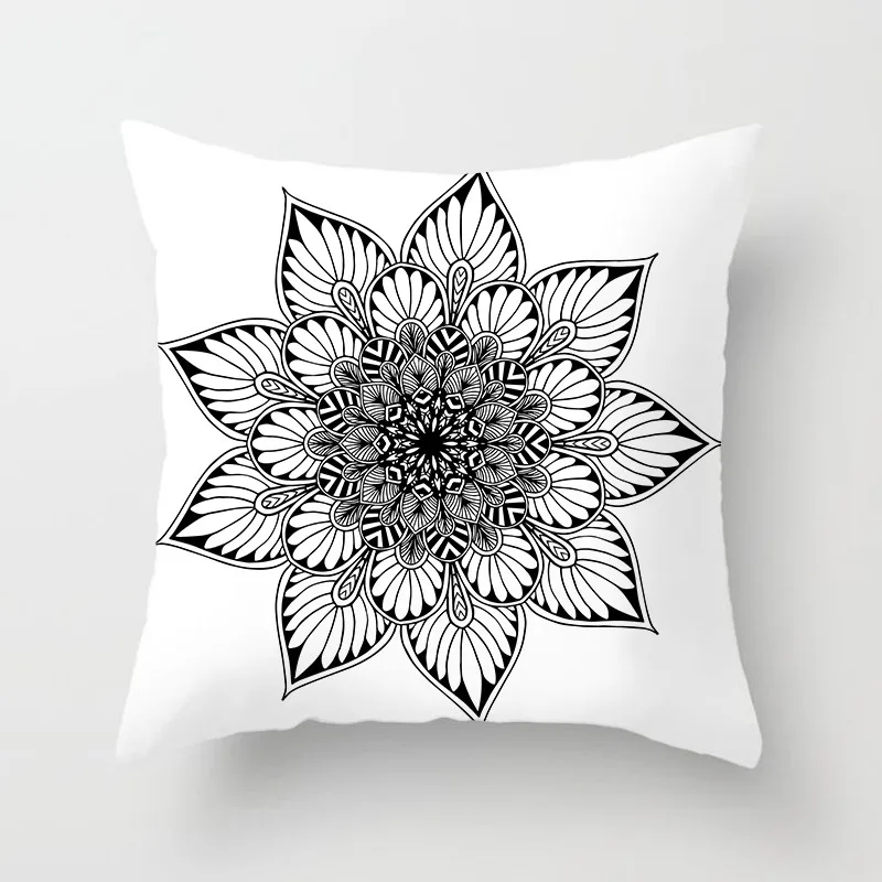 Чехол для подушки Fuwatacchi с принтом мандалы черно-белые декоративные дивана