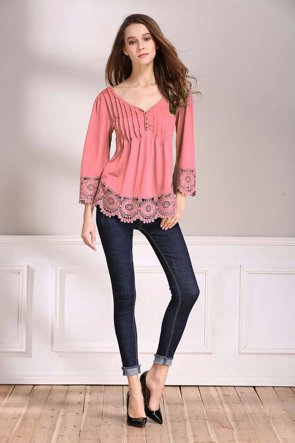 

Fashion Casual Women's Lace Stitching T-shirt For Enlarge Pregnant Women Maternity Tops Nine Points Sleeves Pregnancy T Shirts