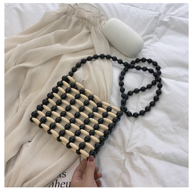 Женская плетеная сумка мессенджер летняя маленькая через плечо из бамбука с