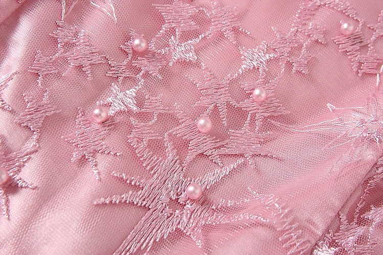 Женское вечернее вечерние ALPHALMODA на бретельках с вышивкой из бисера кружева