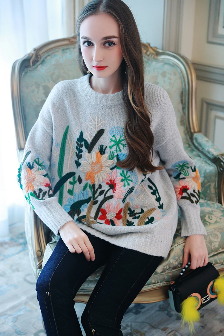 2018 autumn and winter new heavy flower embroidery hedging woolen drop sleeve knit sweater
