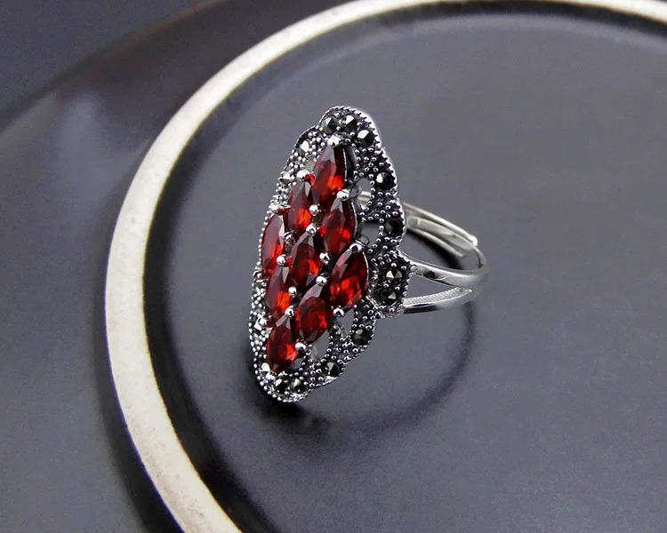 

KJJEAXCMY fine jewelry 925 sterling silver Thai silver vintage garnet nine stone index finger opening ring new lady