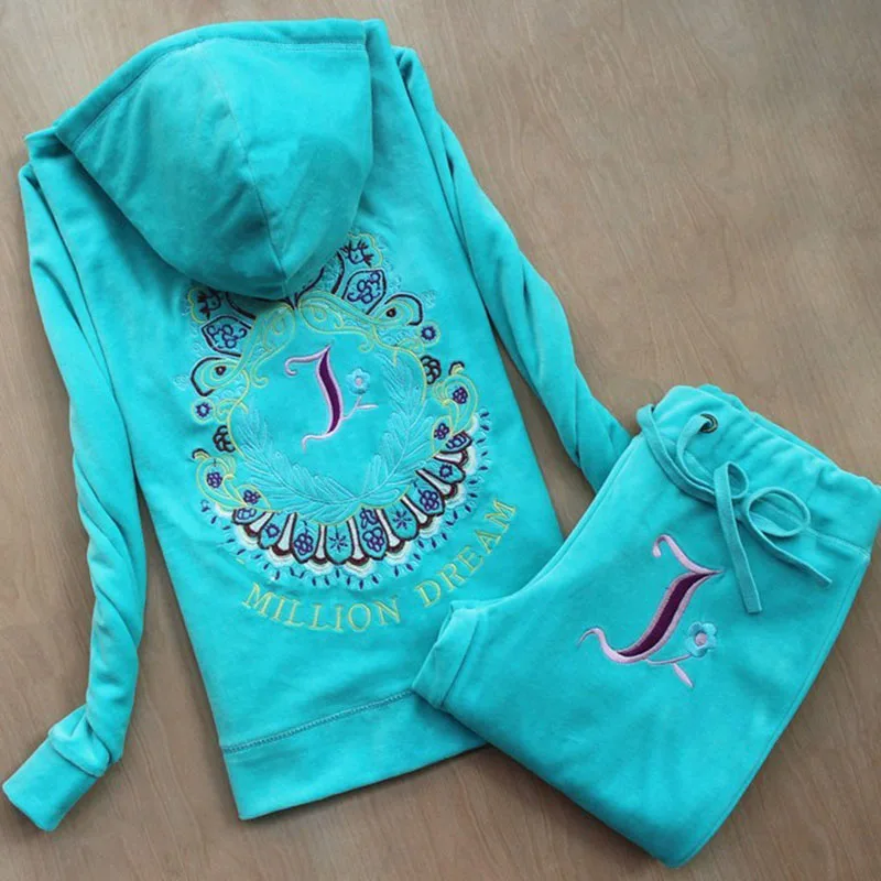 Женский бархатный спортивный костюм демисезонный из двух предметов толстовка с