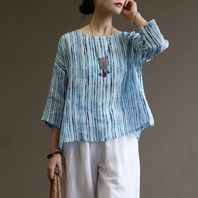 Женская футболка в полоску Johnature голубая из рами стиле пэчворк с круглым вырезом