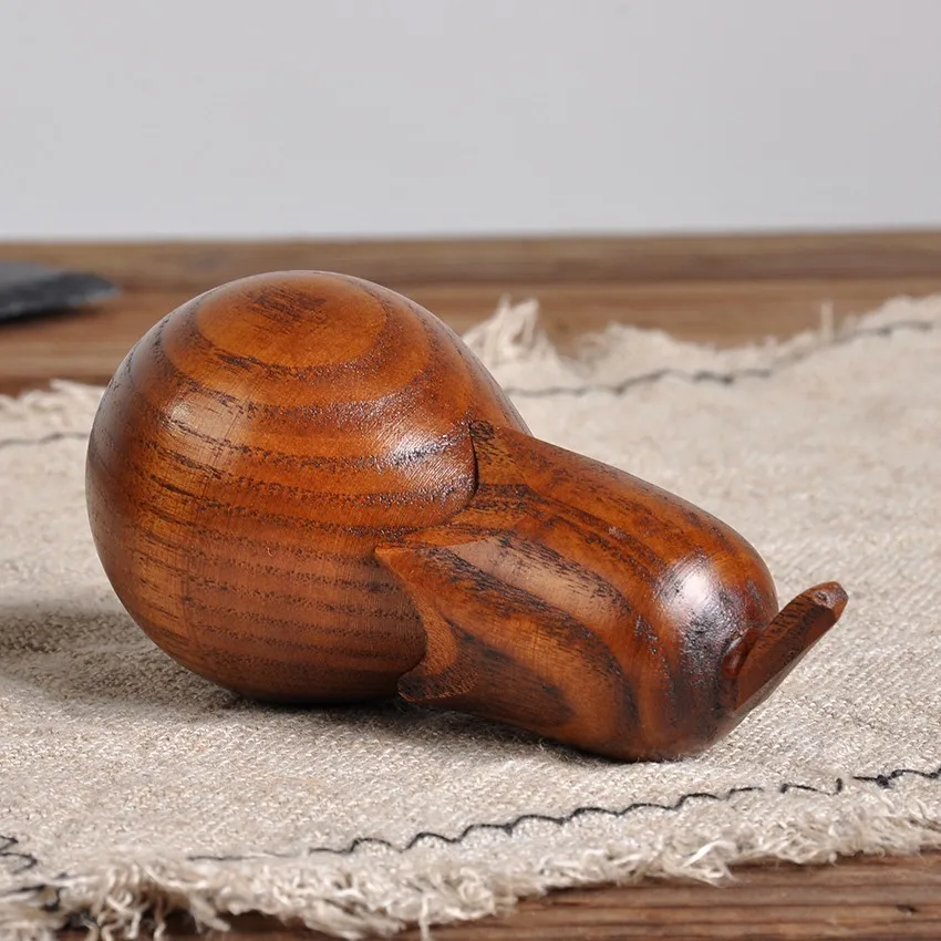 

Creative Eggplant Wooden Storage Jar Toothpick Holder Fashion Seasoning Can Sugar Bowl With Lid Kitchen Tool Salt Storage Box
