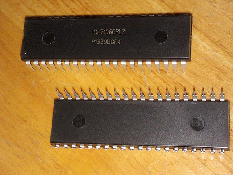 

ICL7106CPLZ DIP 10 шт.