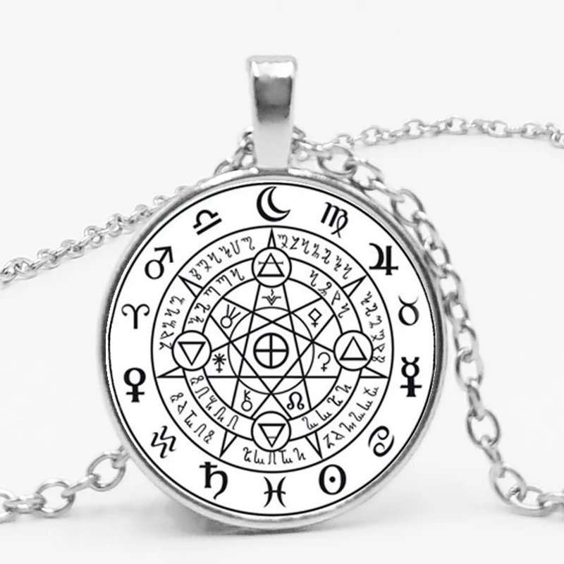 Ожерелье Sigil с подвеской в виде черной волшебной ведьмы стеклянное Выпуклое