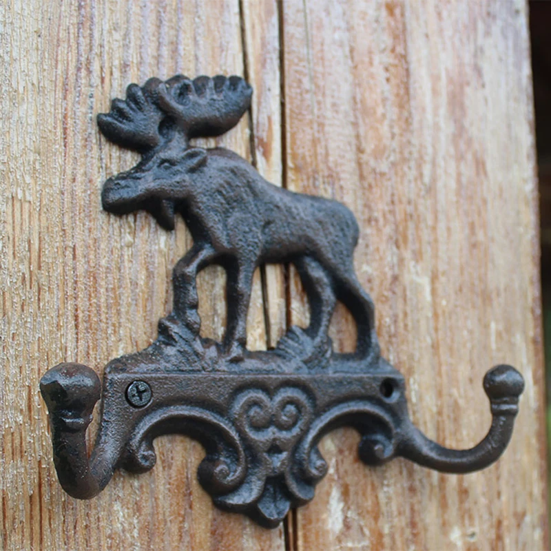 Vintage Reindeer Walking On Lawn Cast Iron Wall Hook With Two Hangers European Home Garden Decor Xmas Metal Hooks | Дом и сад