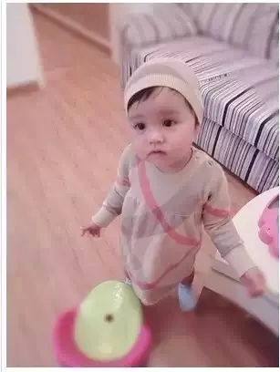 Новое красивое осенне зимнее платье для маленьких девочек возраст 12 мес. 4 года