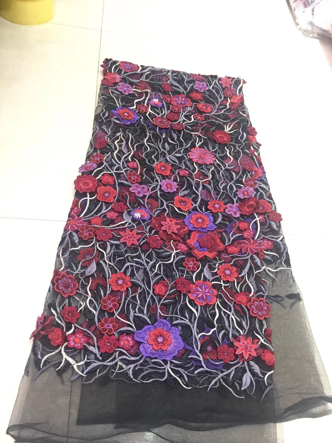 

2018 New style French net lace fabric red 3D flowers African tulle mesh lace fabric high quality nigerian lace fabric LYY918B