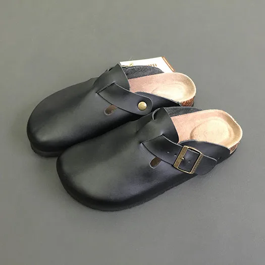 black leather Шлепанцы; шлепанцы без задника с открытыми пальцами; обувь для пляжа; летние мужские сандалии; комнатные тапочки; кожи черного цвета на плоской подошве, дизайнерские размер 46 с закрытым носком модная пробка большие металлические туфли без задника - Цвет: black leather