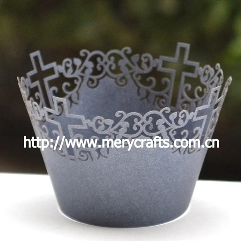 Новый дизайн индивидуальные крест Первое причастие Лазерная резка кекс обертка