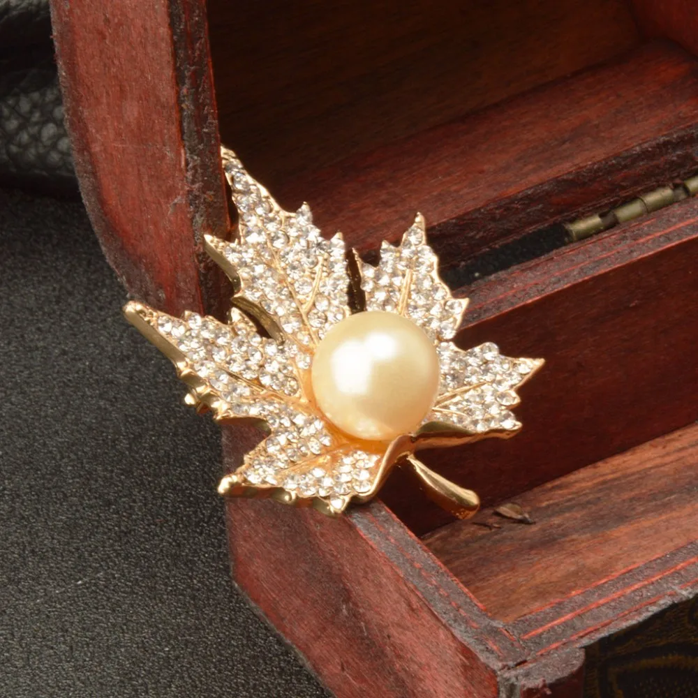 MZC элегантный золотой кленовый лист Broach Femal лацкан булавка жемчужные ювелирные изделия брошка из горного хрусталя аксессуары для свитера