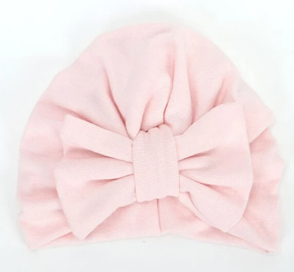 Pink Милая детская шапка для новорожденных мальчиков и девочек с большим чалма с бантиком и черепом, хлопковые вязанные шапочки, эластичная зимняя теплая шапка для маленьких девочек - Цвет: Pink