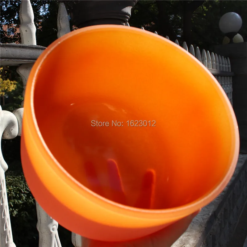 Матовые чаши для пения F Note чакры зеленого цвета с кварцевым кристаллом Поющая