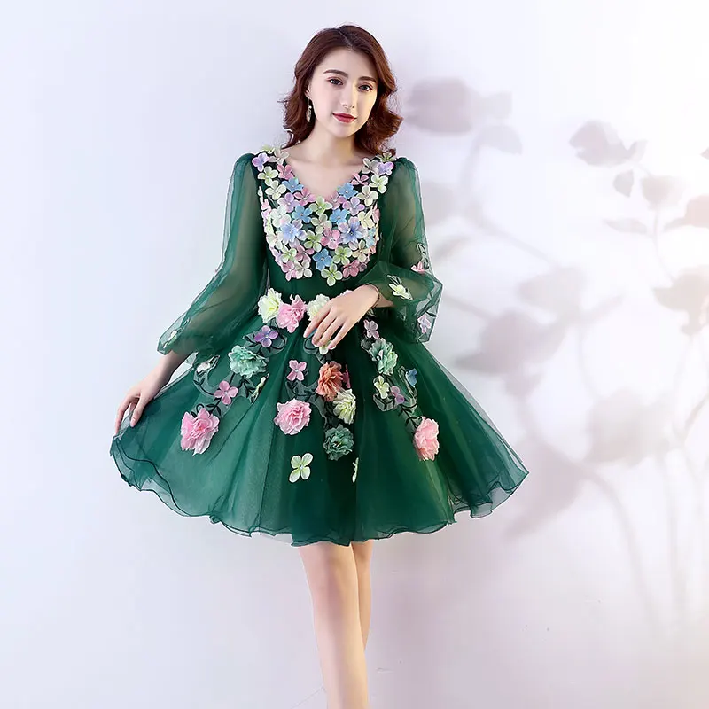 Женское короткое платье с длинным рукавом темно-зеленое бальное для подружки