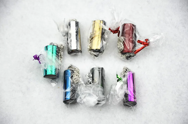 

The world's smallest harmonica 4 hole 8 tone mini harmonica necklace cylindrical Color shipped randomly