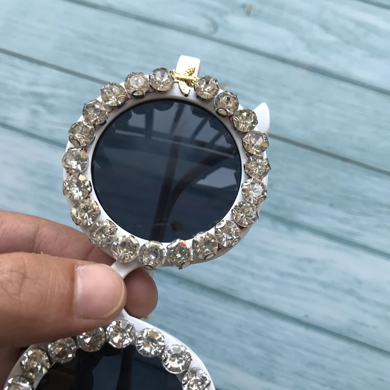 Новое поступление 2019 дневные женские солнцезащитные очки в белой оправе с