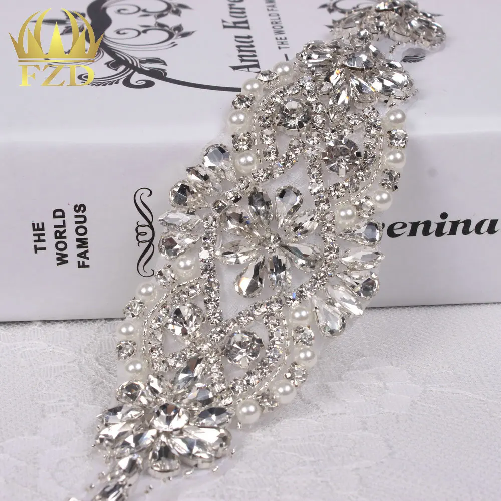 (30pieces) Wholesale Sewing On Hot Fix Bridal Beaded Appliques Patch for Wedding Dresses Sash Garments and Accessories | Дом и сад