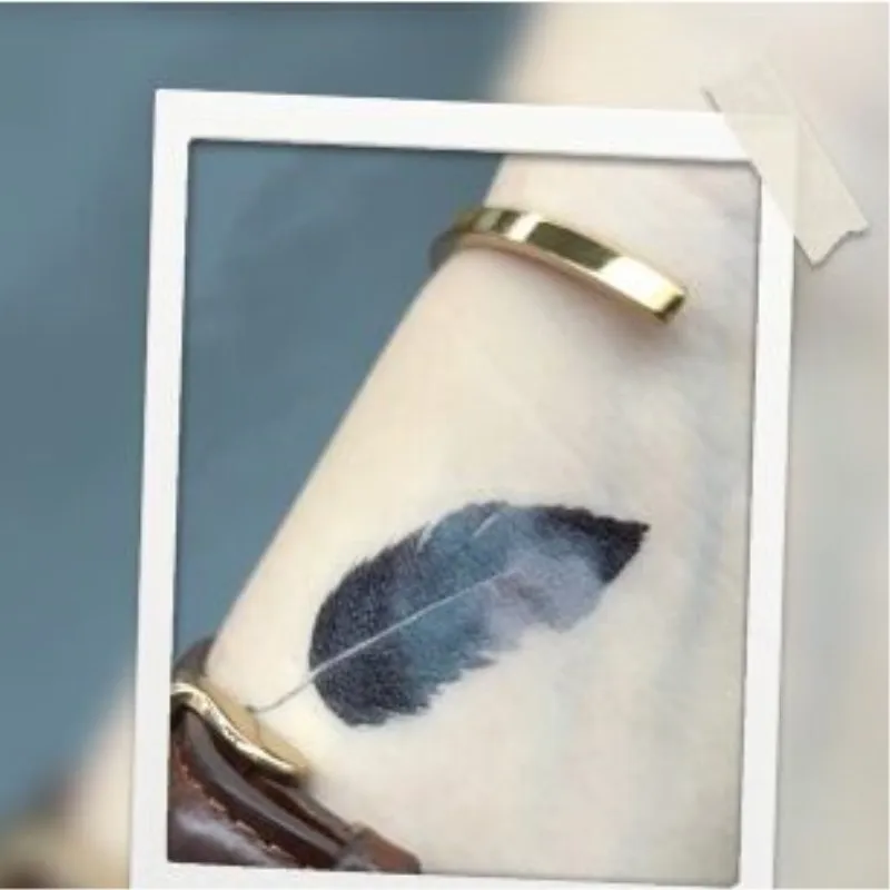 Маленькие водостойкие наклейки с перьями красивыми женскими на лодыжке|tattoo