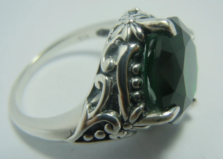 The ancient silver plant emerald 6.0 CT contracted pattern Roman style ring | Украшения и аксессуары