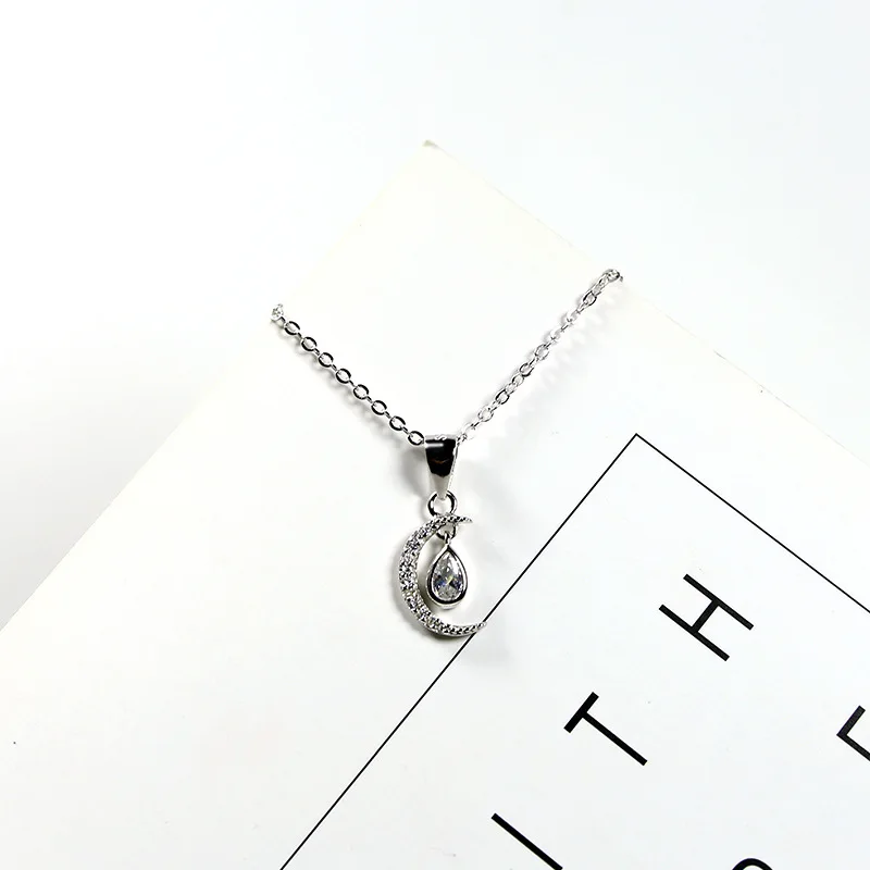 Женское колье с подвеской в виде Луны серебро 925 пробы