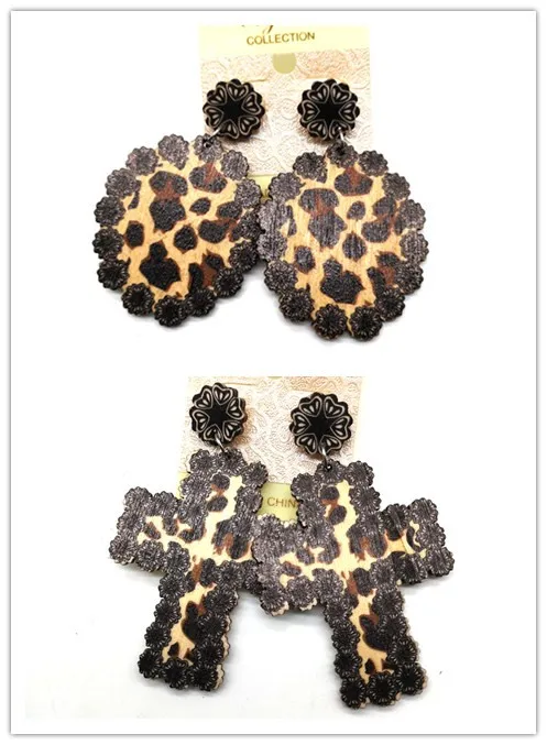 Деревянные серьги-гвоздики с Африканским леопардом можно смешивать 2 дизайна