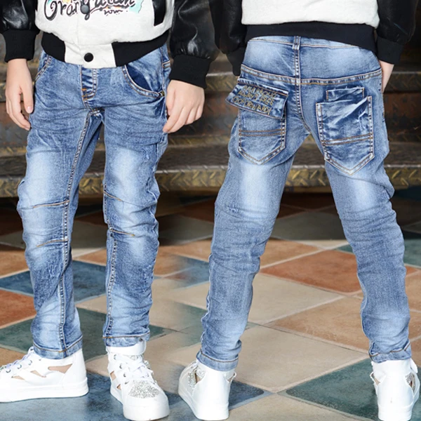 Джинсы для мальчиков весенние повседневные с вышивкой и буквами плиссированные