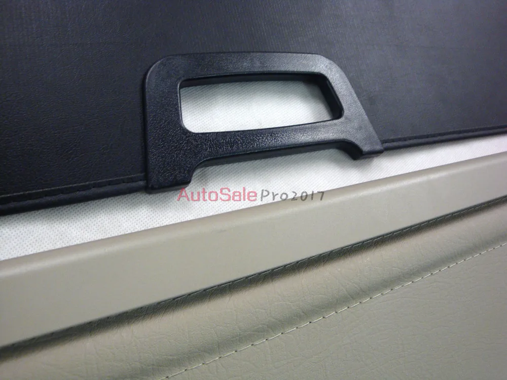 

Aluminium alloy + Fabric Rear Trunk Security Shield Cargo Cover For Pajero V97 V93 V73 2003 04 05 06 07 08 09 car accessories