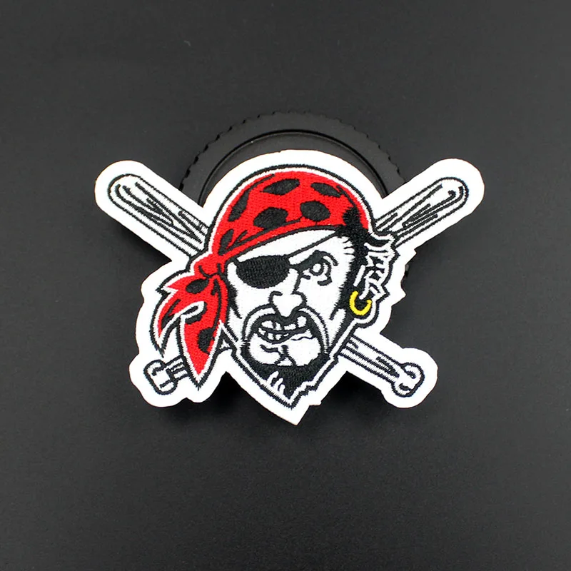 Череп Пират капитан нашивка наклейки Утюг на креативные значки вышивка DIY