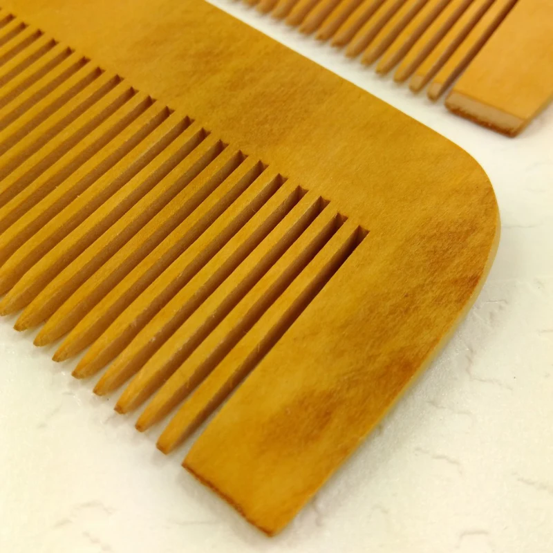 Деревянная расческа с гравировкой волос натуральный персик Антистатическая