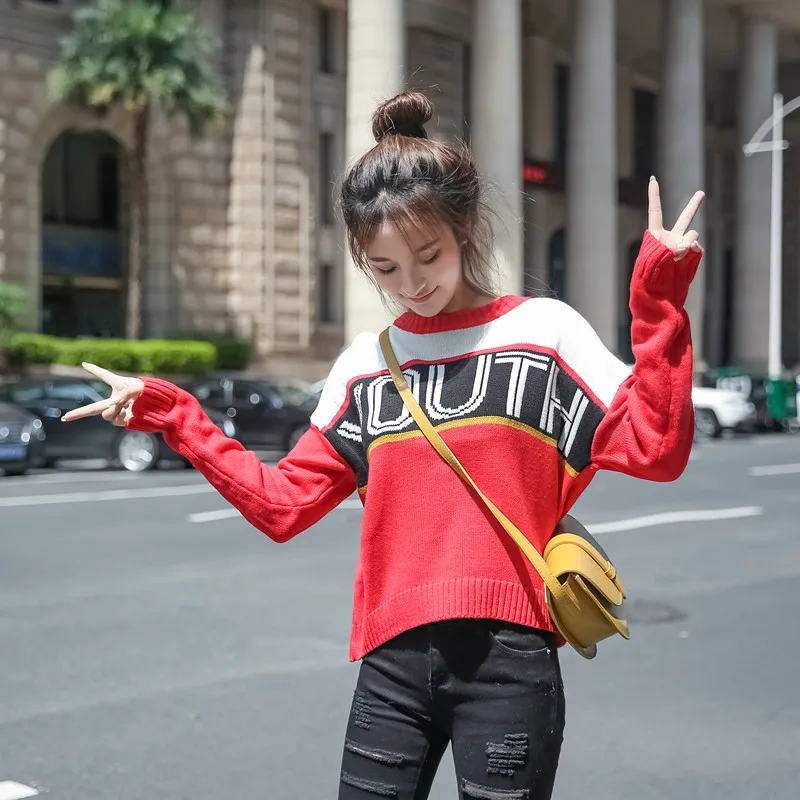 2018 New Autumn winter new contrast color stitching small fresh long-sleeved knit sweater women plus size O-neck pullover |