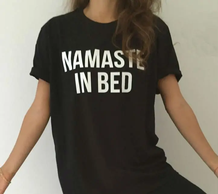 Женская футболка Namaste с буквенным принтом в кровати хлопковая Повседневная