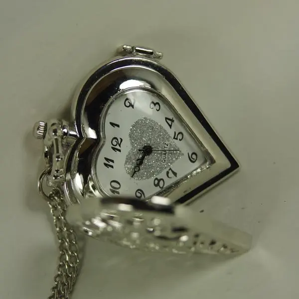 2017 часы в форме сердца с цепочкой новые мужские и женские сердце любовь блеск