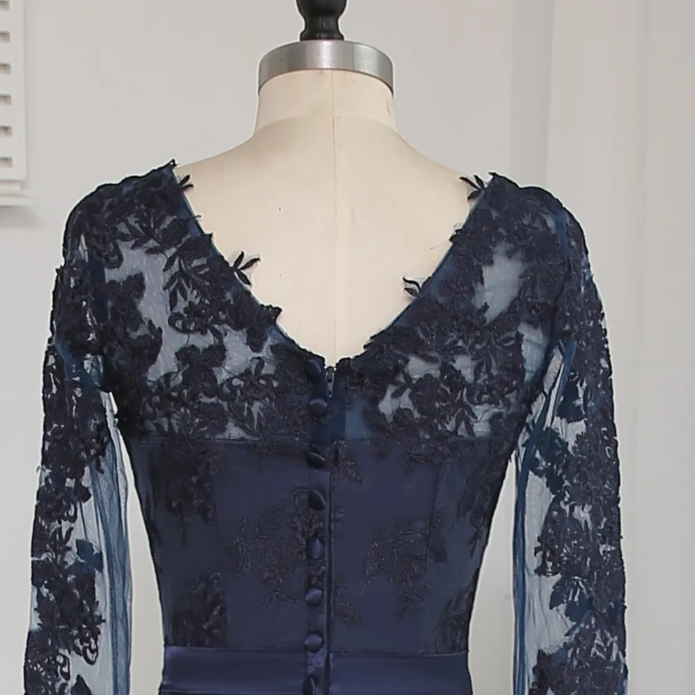 Темно синие вечерние платья с юбкой годе V образным вырезом и длинными рукавами