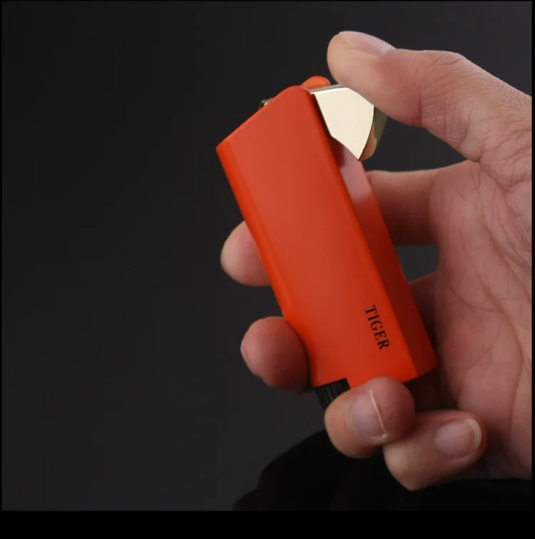 

High End Metal Torch Turbo Lighter Gas Lighter Blue Flame Electronic Lighter 1300C Butane Lighted Cigar Lighters Men Gift
