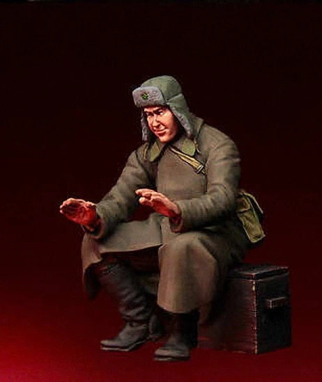

1:35 Resin kit World War II Soviet Army soldiers in winter roasted Soviet soldiers