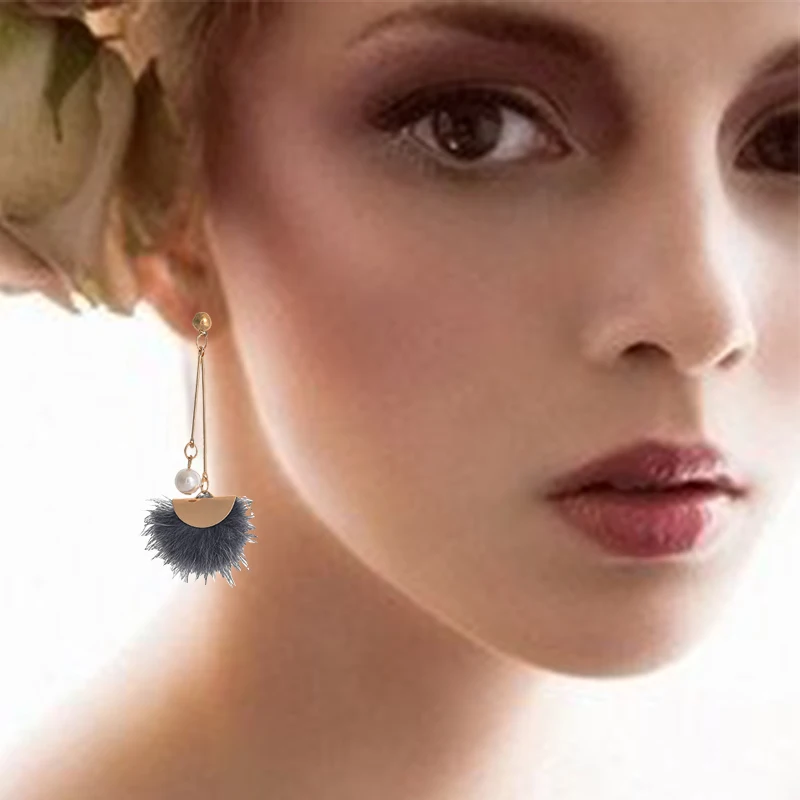Новая мода белый серый плюшевый мяч серьги для Для женщин Корея Личность Круглый