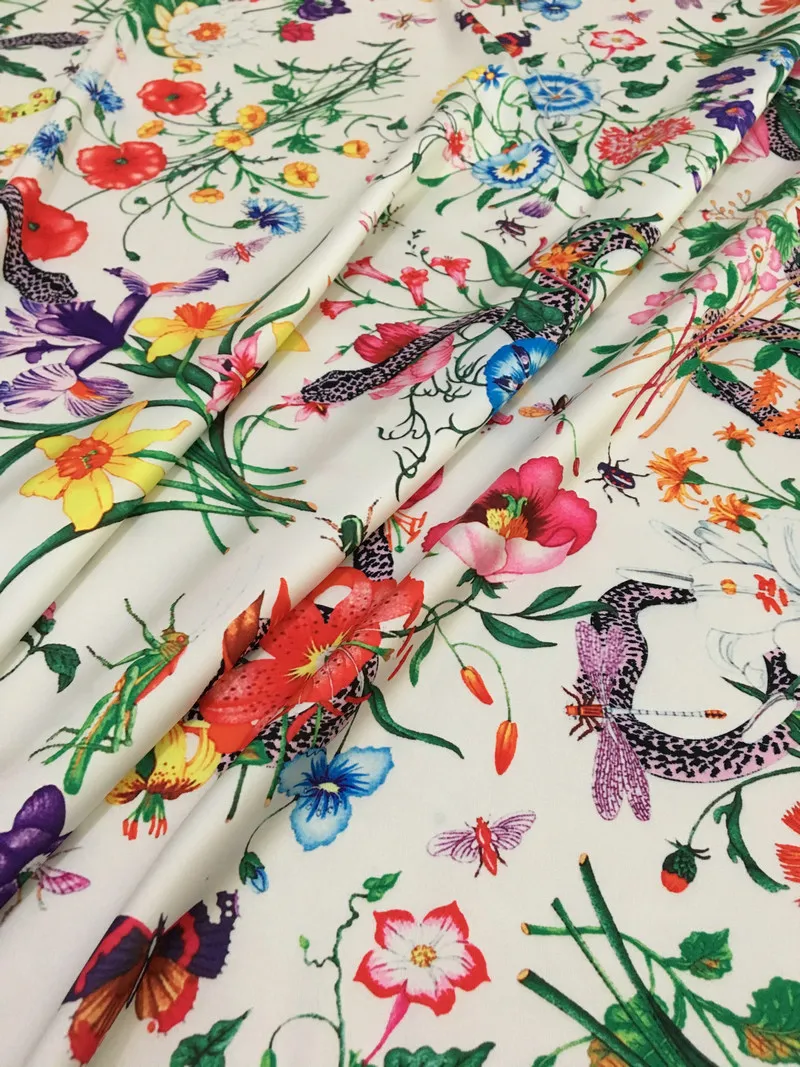 Полиэфирная шелковая атласная ткань цветы и змеиный принт стрейч модное женское