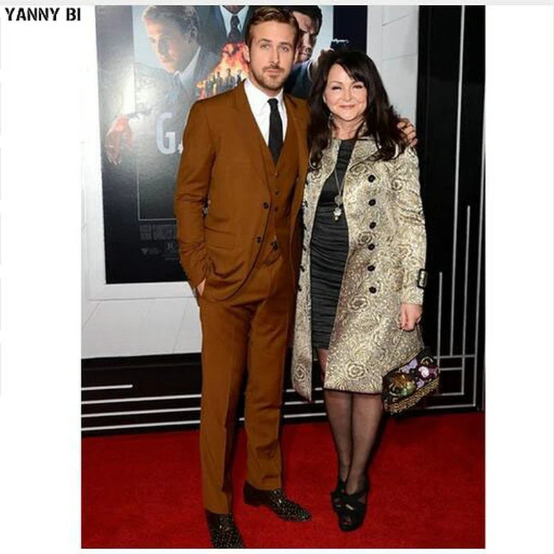 Мужской костюм коричневого цвета на заказ приталенный смокинг для вечеринки