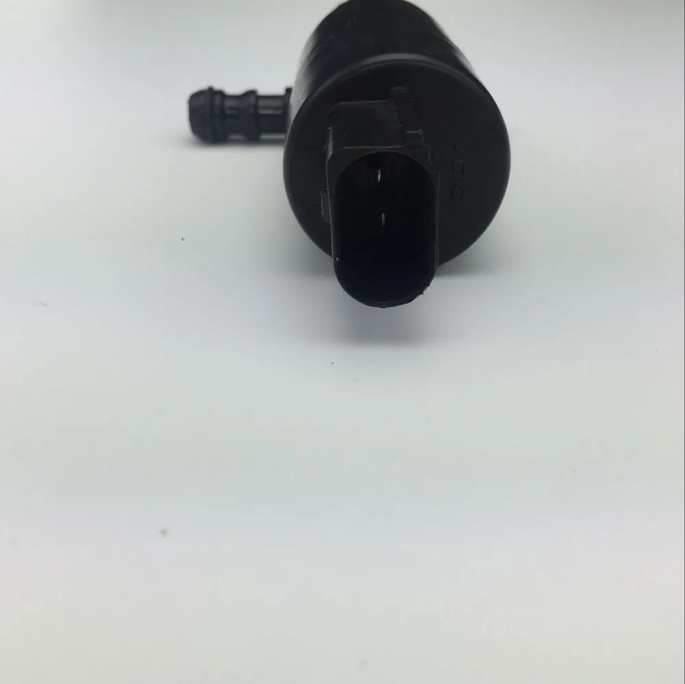 Насос для мойки лобового стекла VW Tiguan Touran Golf MK6 Passat B6 CC Skoda Octavia Superb Yeti 3B7 955 681|pump