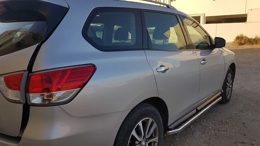 Подлинная подвижная подножка AKM nerf bar side step для Nissan Pathfinder 2013-2020 фото в Китае