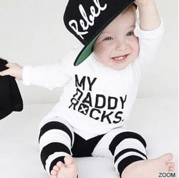 Комплекты одежды для малышей белая футболка Топы с надписью My Daddy Rocks штаны в