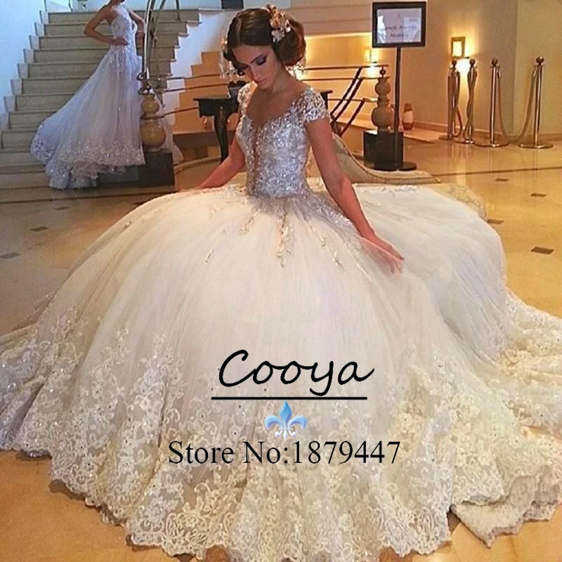 

Lace wedding dress robe de mariage Luxury Crystal vestidos de novia Ball Gown Wedding Gowns Short Sleeve Plus Size