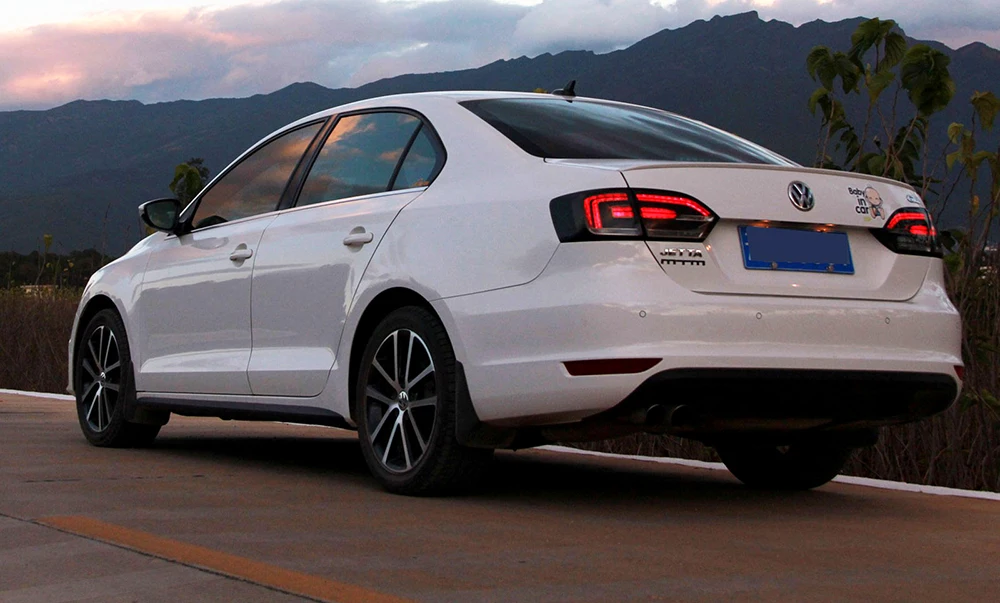 Для Volkswagen Северная Америка Jetta MK6 Sagitar светодиодный задний фонарь задние фонари 2011 2012 2013 год GLI дым черный