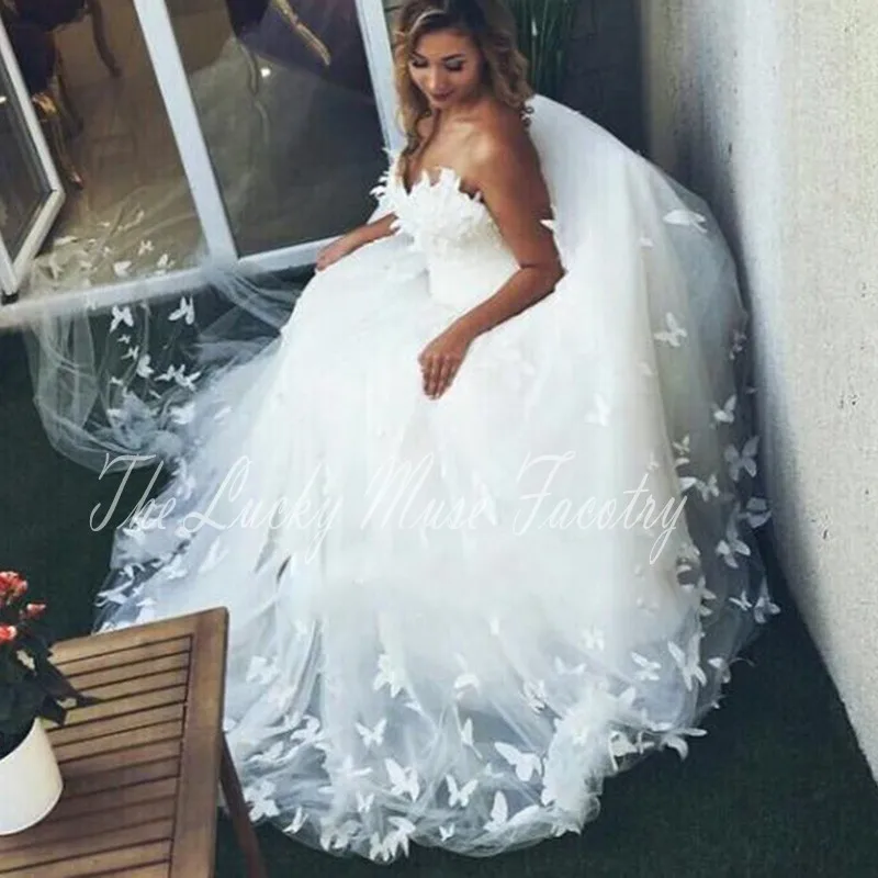 Saudi Dubai 2019 Romantic Wedding Dresses With Handmade Butterfly Long Puffy Tulle Cheap Ball Gowns Bride Gown Custom Made | Свадьбы и