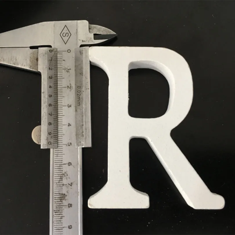 R 1 шт. 8 см белые деревянные буквы Английский алфавит DIY персональное имя Дизайн Искусство ремесло Бытовая декоративная буква цифровой дисплей - Цвет: R