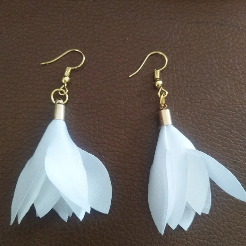 

2018 New Fashion Simple Cotton Flowers Earrings for Women cheap light earrings Jewelry free shipping