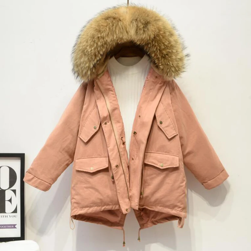 Женский пуховик на утином пуху длинный с капюшоном и воротником из натурального