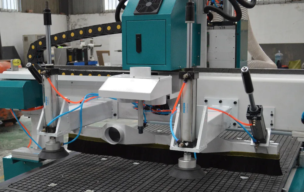 Многоцелевой хороший характер 4 осевой фрезерный станок ЧПУ 3d маршрутизатор |